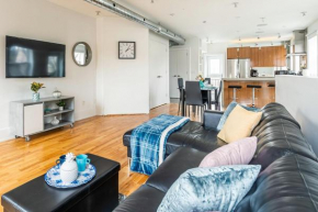 Spacious 2 Bedroom Loft in Sought After Leslieville